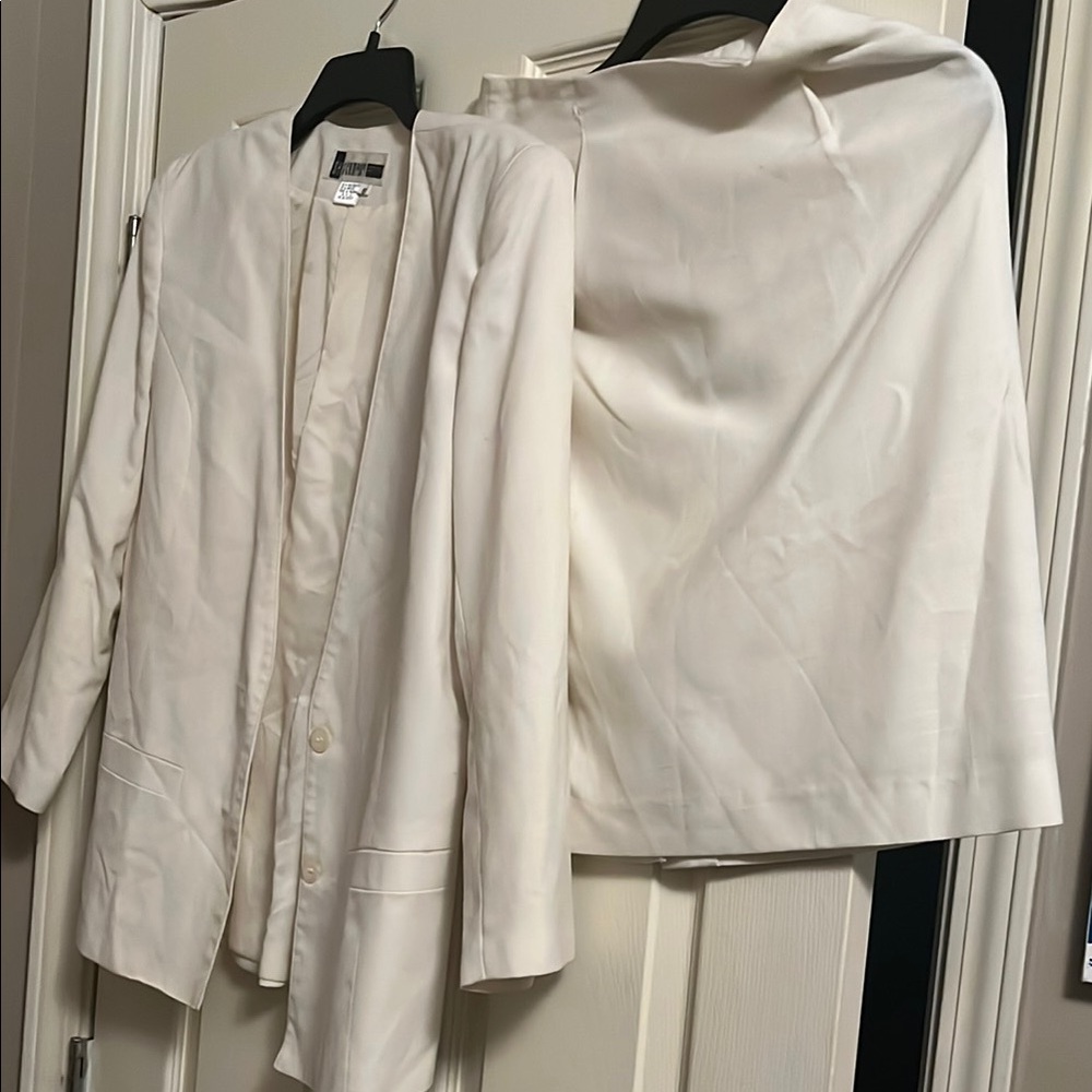Elegant White Women's Suit